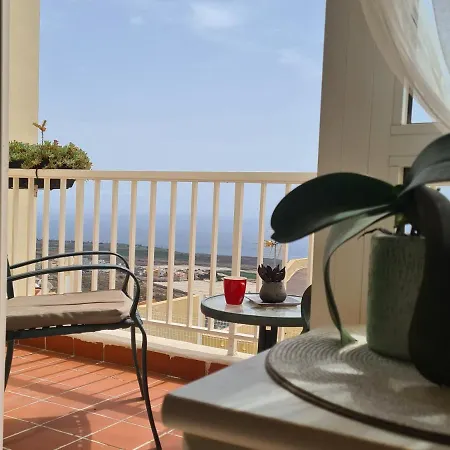 Hébergement de vacances Casa Amelita With Ocean View Los Menores
